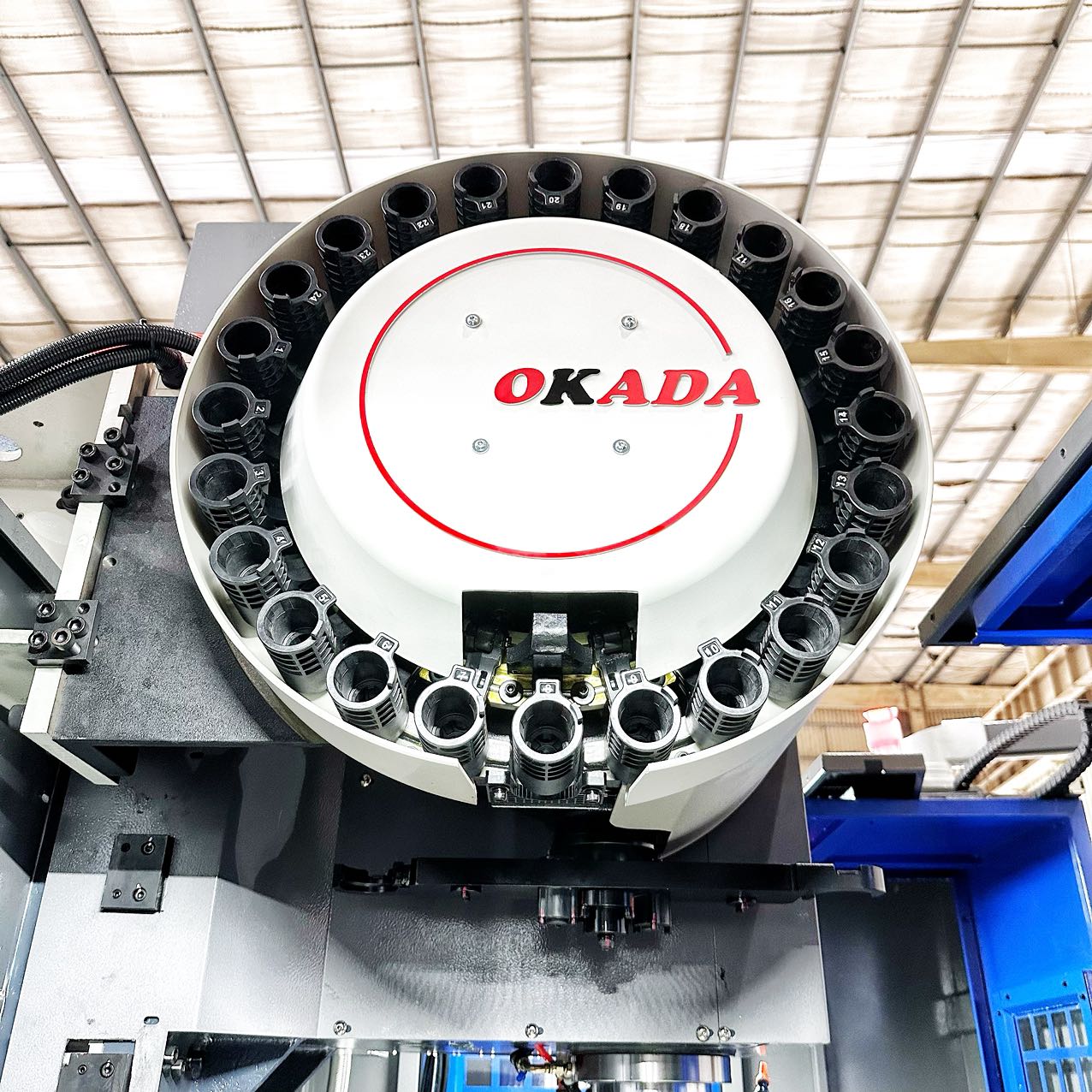 High-Performance 5 Axis CNC Machining Centre with 11kw Spindle