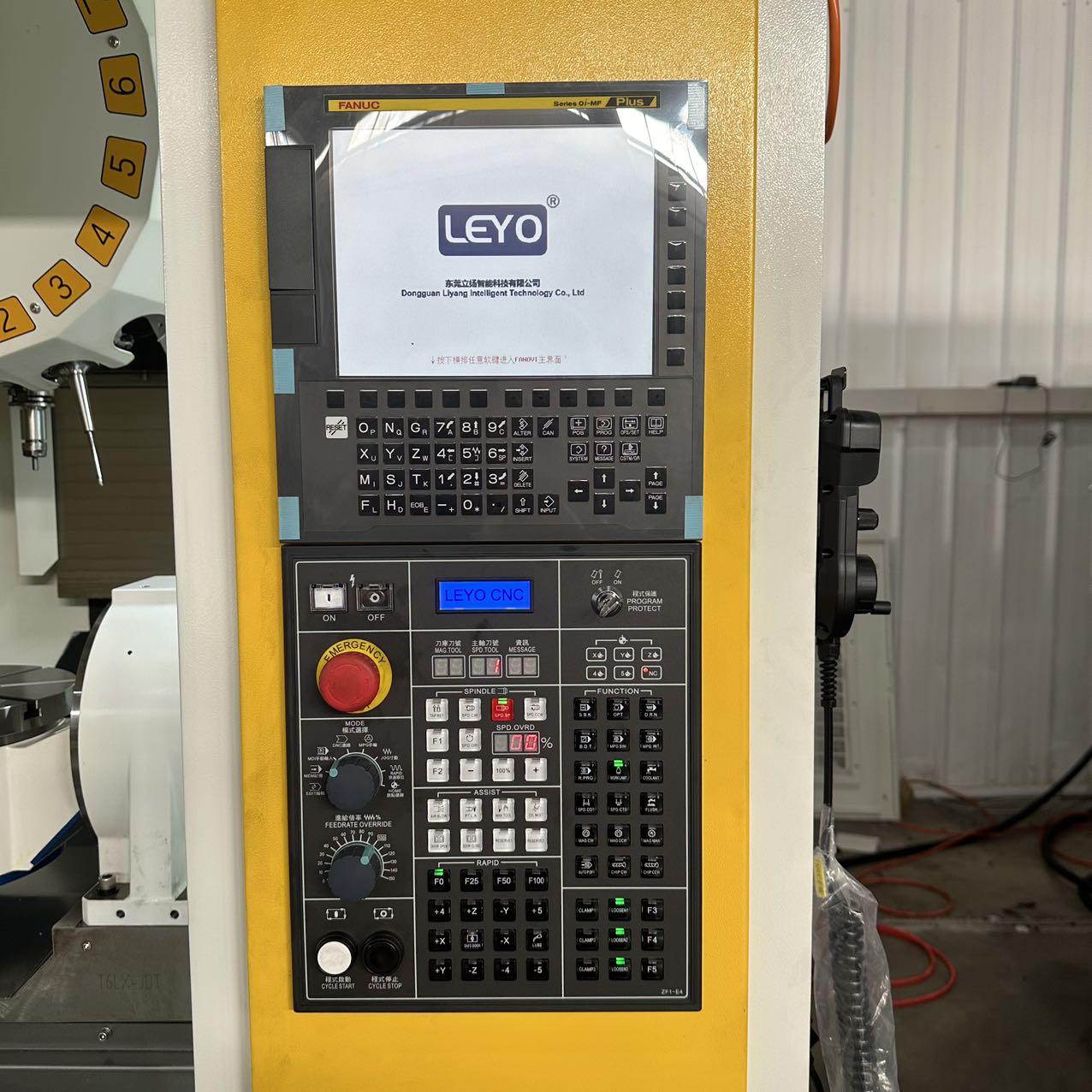 U200T CNC 5 Axis Vertical Machining Center Precise Miller Equipment Complex Surface Industrial Parts Manufacturing Pro